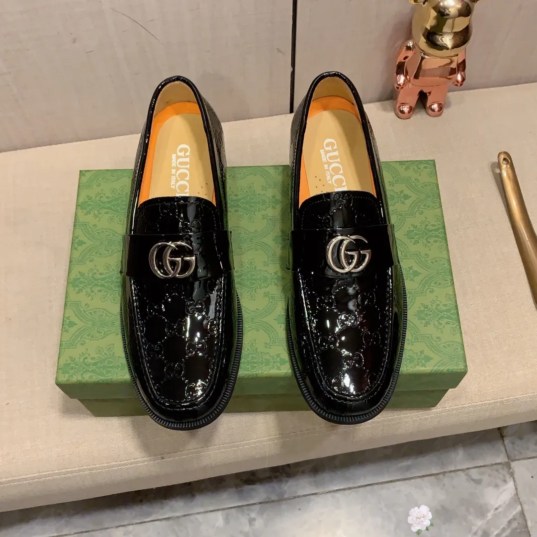 Men's Leather Shoes Men's Shoes 💰480💰💰🎩🎩 [Lightning] [Lightning] "Gucci*" The latest and most popular casual business leather shoes, top brand [Seduce] luxury ~ purchasing agent, top quality ~. [Strong] The upper is made of imported breathable cowhide with matching material ➕ breathable cowhide feet (•) and fine workmanship. The original stylish and stylish soft rubber wear-resistant and non-slip outsole is light and comfortable on the feet. The real thing looks better when taken in real life. 309: code: 38-44, can be customized to 45